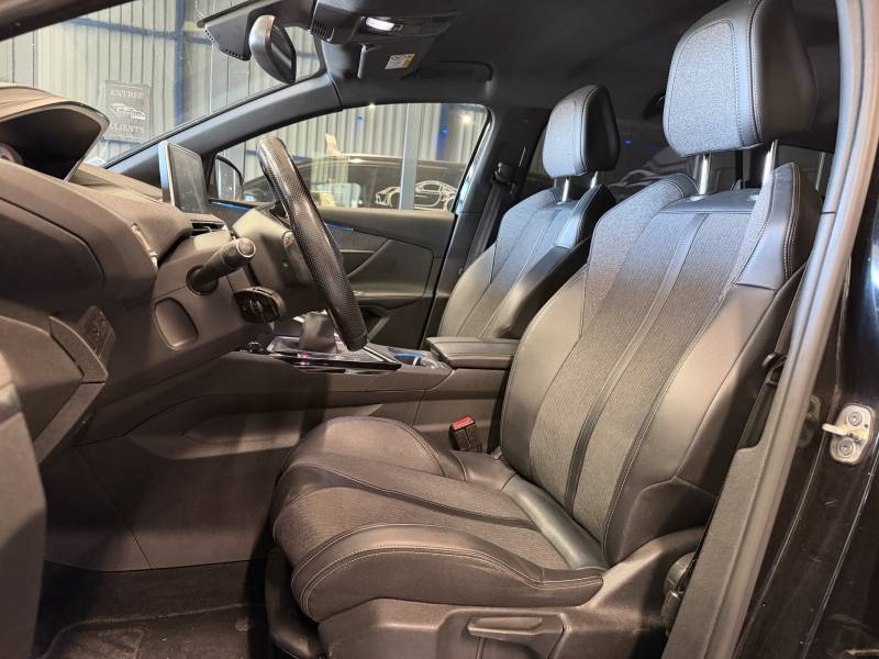 PEUGEOT 5008 1.5 BlueHDi 130 GT LINE