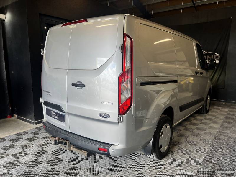FORD TRANSIT CUSTOM 2.0 TDCi - 130 - L1H1 Limited