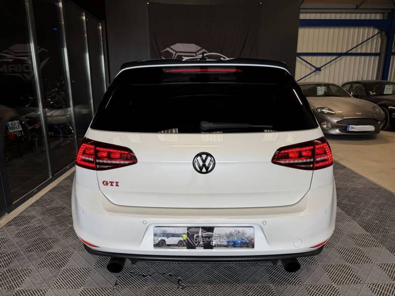 VOLKSWAGEN GOLF VII 2.0 TSI BlueMotion 230 DSG 6 GTI PERFORMANCE