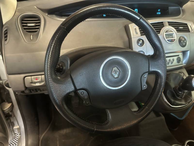RENAULT SCENIC II 1.5 dCi 105 AUTHENTIQUE